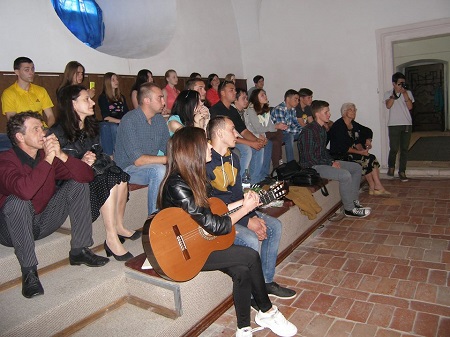 У Золочівському замку відбувся творчий вечір молодих поетів Золочівщини