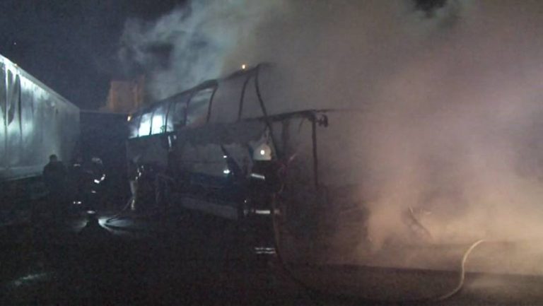 У Львові згорів автобус (відео)