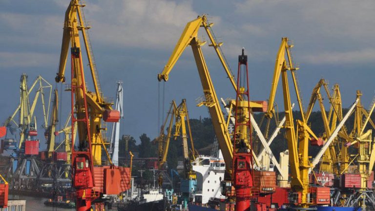 Росія атакувала порт в Одесі ракетами