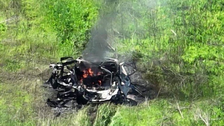 Росіяни влучили в автомобіль на Харківщині, загинули волонтери – ОВА